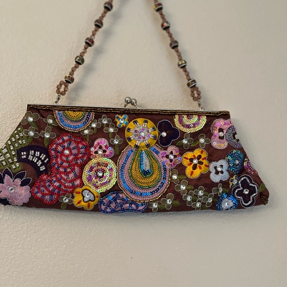 Vintage Inspired Embroidered and Beaded Evening Clutch Bag - Picture 3 of 14
